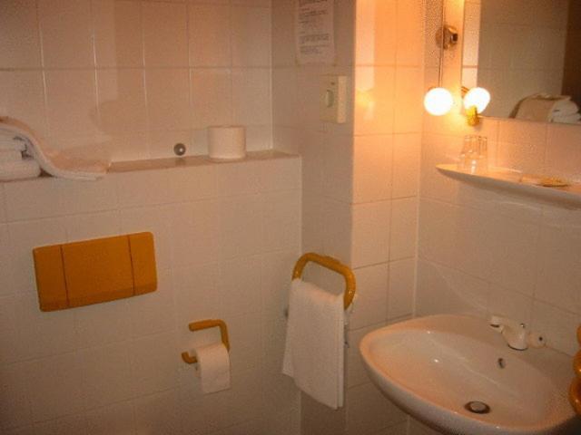Hotel Silberhorn Erlangen Pokoj fotografie